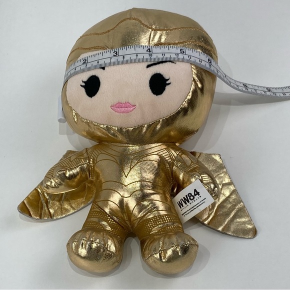 DC Universe WW84 Golden Armor Wonder Woman 8" Plush Cinemark Exclusive - Picture 11 of 13